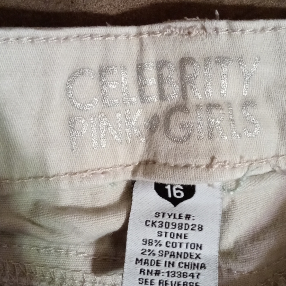 Shorts - Picture 2 of 3